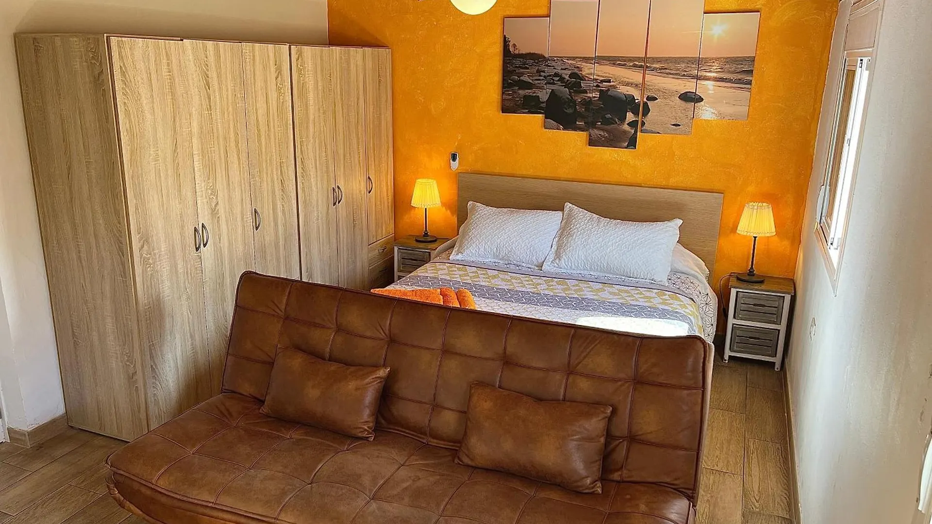 Homestay Casa La Laguna Spain